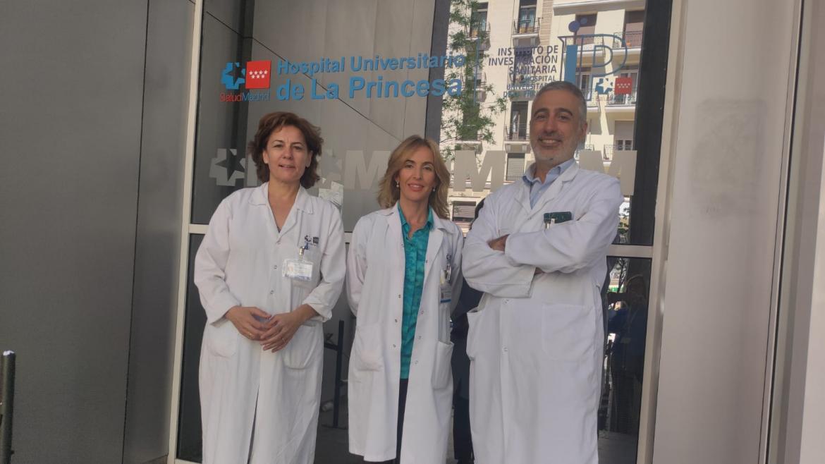 Fonsi Friera, jefe de Radiodiagnóstico, Gloria Torralbo, subdirectora médica y Carlos Prieto, jefe de Radiofísica y Protección Radiologíca